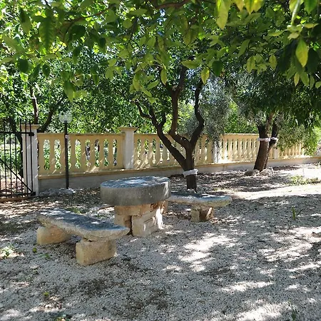 Carmine Villa Mattinata